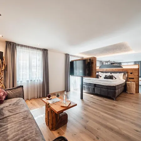 Hotel Pfeldererhof Alpine Lifestyle 4*