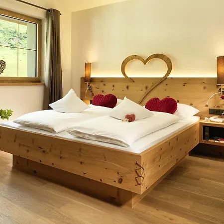 Hotel Pfeldererhof Alpine Lifestyle Pfelders