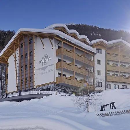 Hotel Montresor Pfeldererhof 4*
